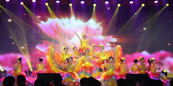 1581562153601689.jpg 1-02、房地产公司、物业公司开场舞《春海》.jpg