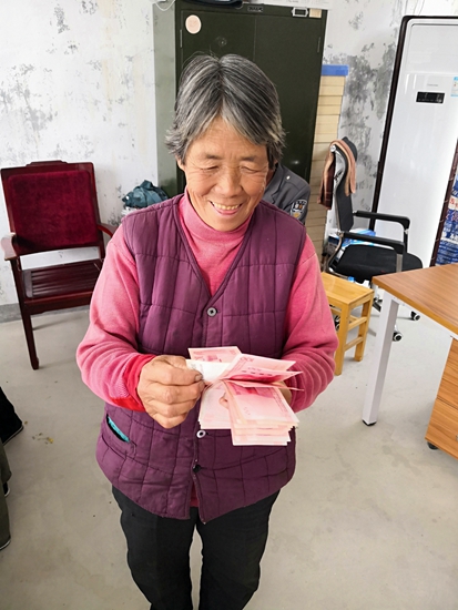 春认一棵树 秋收一份福 大小单双平台网址果树采摘权认领活动圆满结束