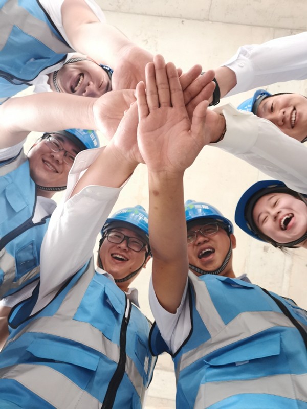 大小单双平台网址举办庆祝新中国成立70周年“我和我的祖国”书画摄影作品展